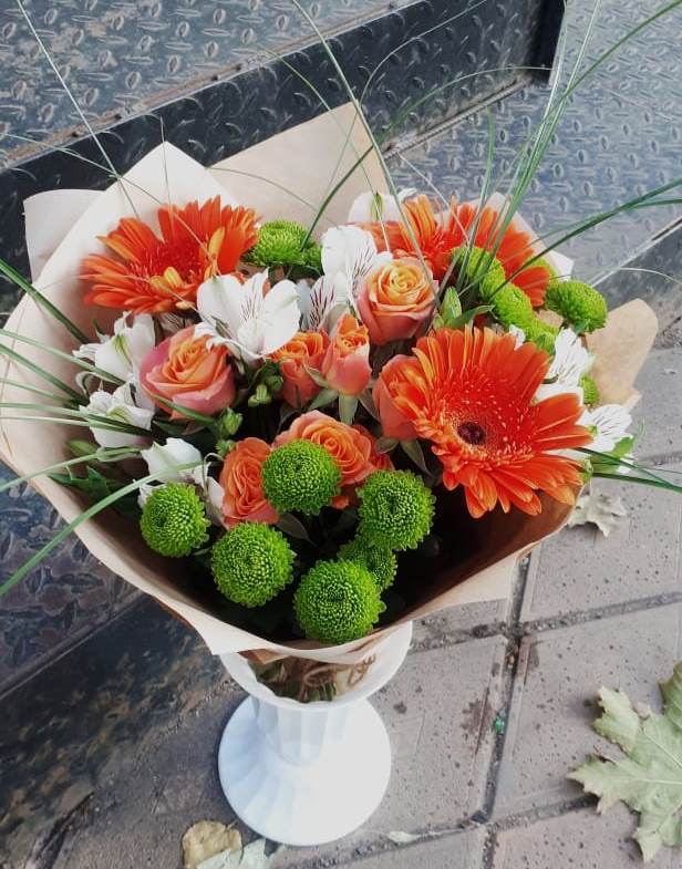 Букет цветов из: Герберы, Хризантемы, Альстромерии и Розы в Есипово