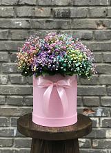 Цветочная композиция из Гипсофила и Розы в шляпной коробке в Есипово