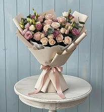 Букет цветов из:  Розы и Лизиантусы в Есипово