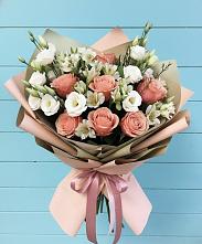 Букет цветов из:  Розы, Альстромерии и Лизиантусы #REPLACE_PRED# Есипово