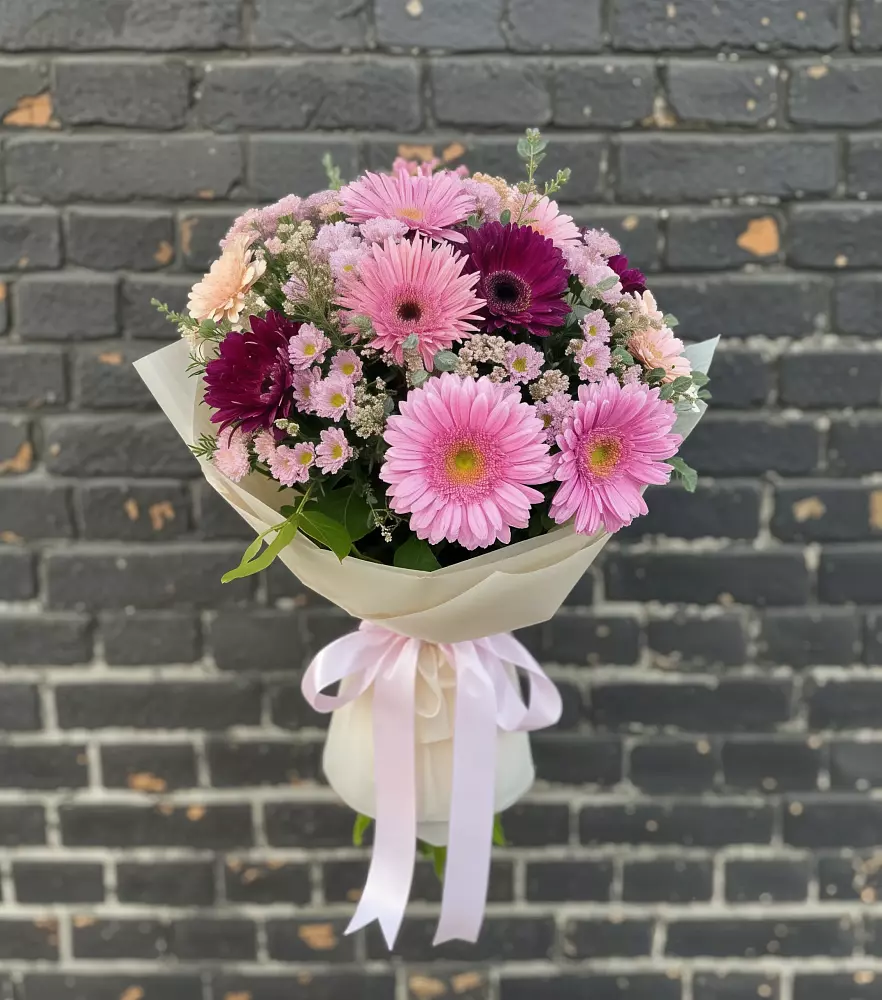 Букет цветов из: Герберы и Хризантемы в Есипово