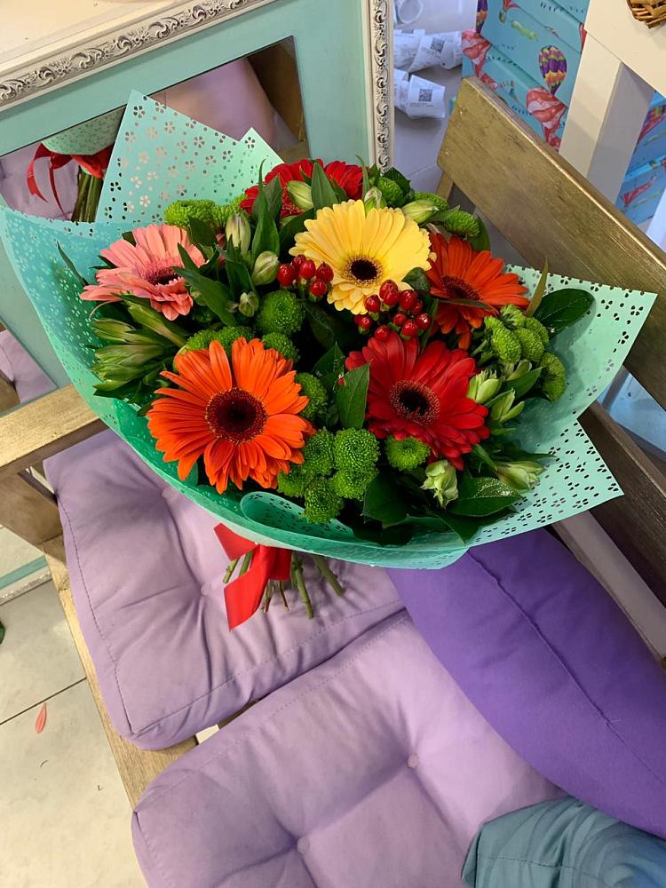 Букет цветов из: Герберы, Хризантемы и Альстромерии в Есипово