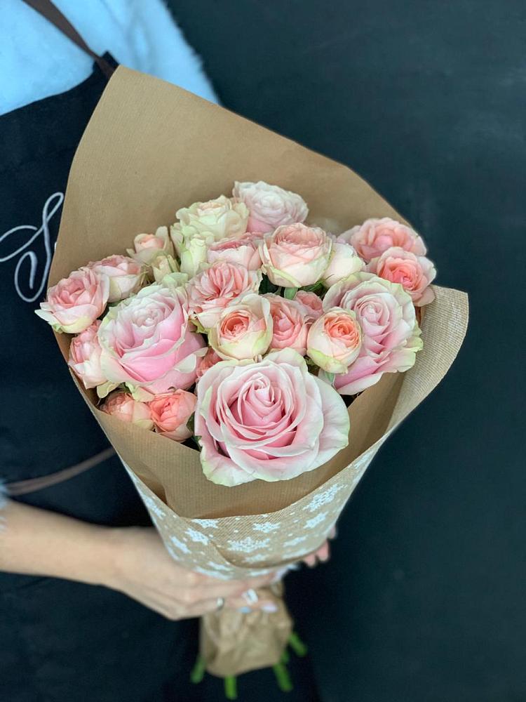 Букет цветов из: Хризантемы и Розы в Есипово