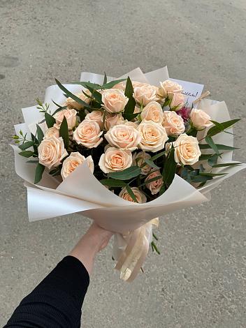 Букет Кремовые розы Латте в Есипово