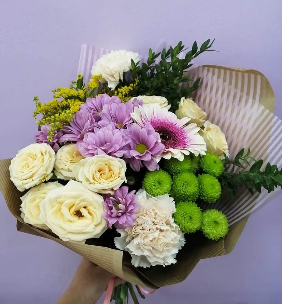 Букет цветов из: Хризантемы, Розы, Гвоздики и Герберы в Есипово