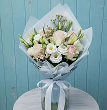 Букет цветов из:  Розы и Лизиантусы в Есипово