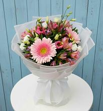 Букет цветов из:  Герберы, Альстромерии и Лизиантусы #REPLACE_PRED# Есипово
