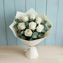 Букет Белые розы в Эвкалипте в Есипово