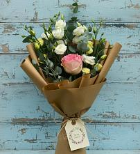 Букет цветов из:  Розы и Лизиантусы в Есипово