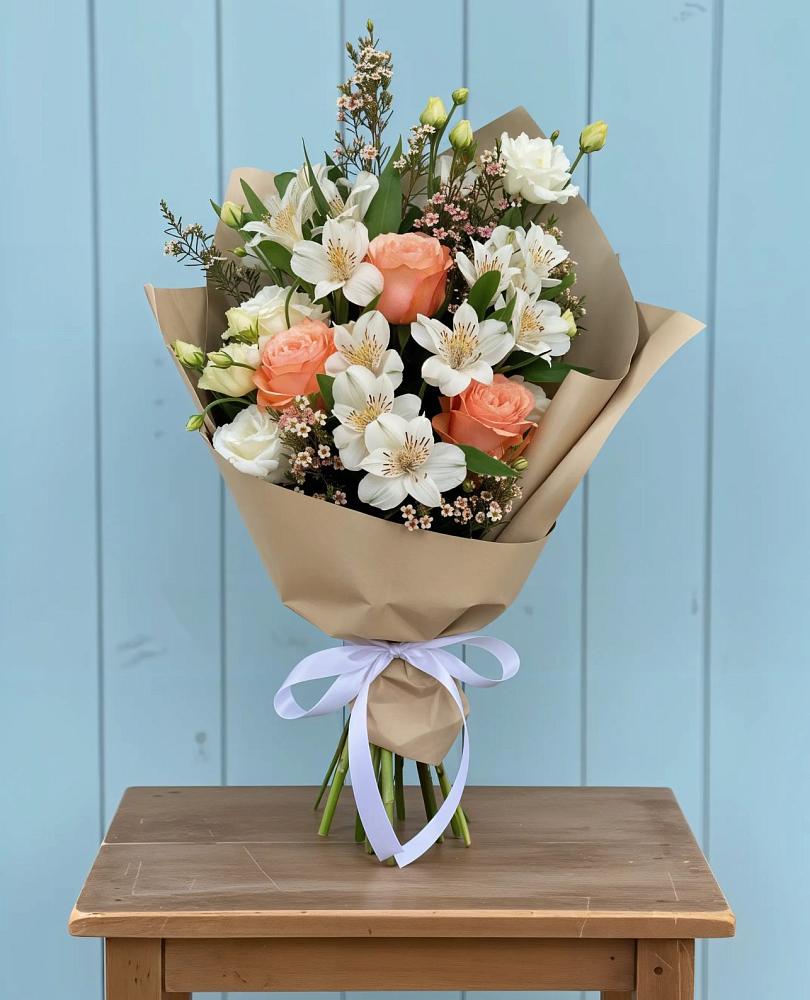 Букет цветов из: Альстромерии, Лизиантусы, Розы и Хризантемы в Есипово